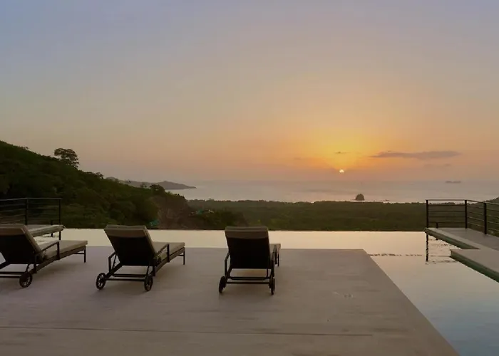 Villa Casa De Iluminacion - Gorgeous 5-br Oceanview With Private Infinity Pool