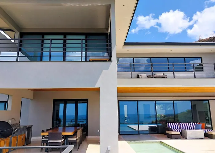 Casa De Iluminacion - Gorgeous 5-br Oceanview With Private Infinity Pool Pousada